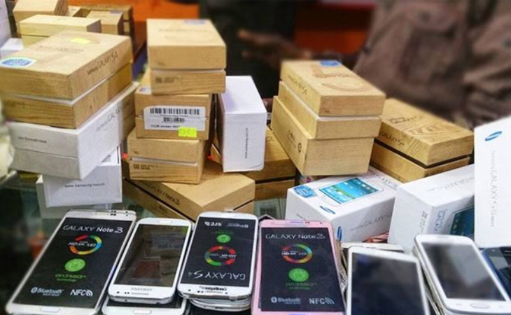 छ महिनामै नेपाल भित्रिए साढे २५ अर्बका मोबाइल, कुन देशबाट कति ?